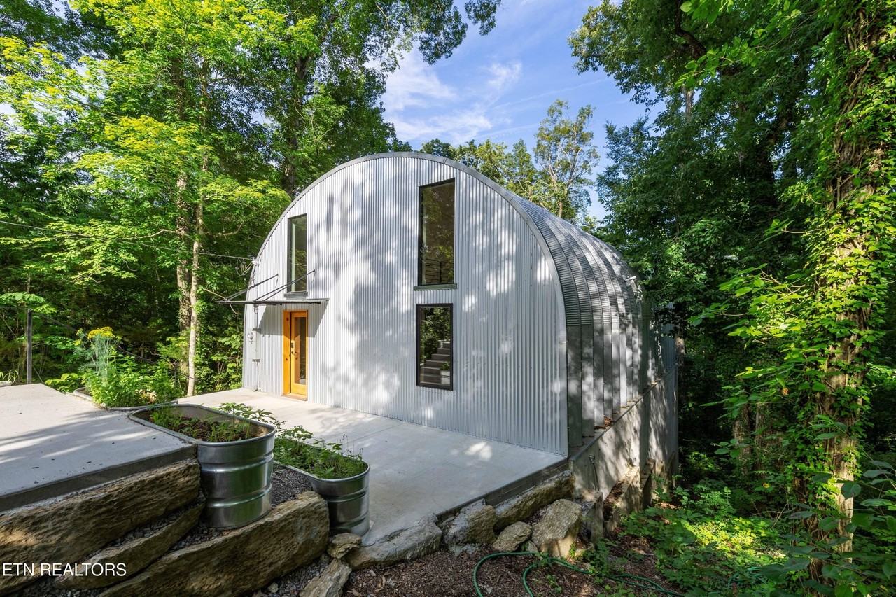 608 Lookout Ct - Photo 3 of 28