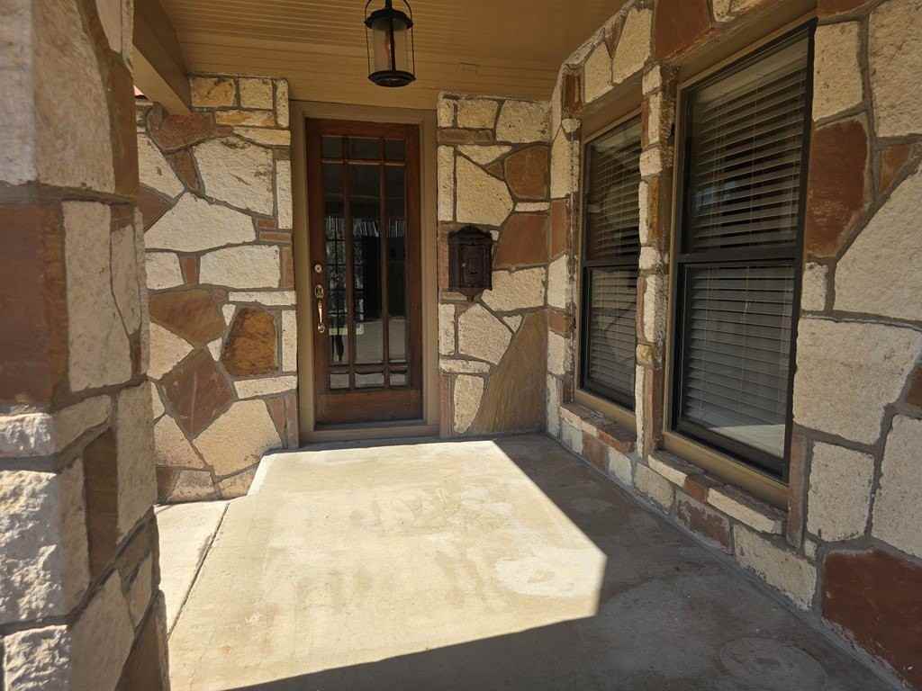 108 F St - Photo 3 of 18