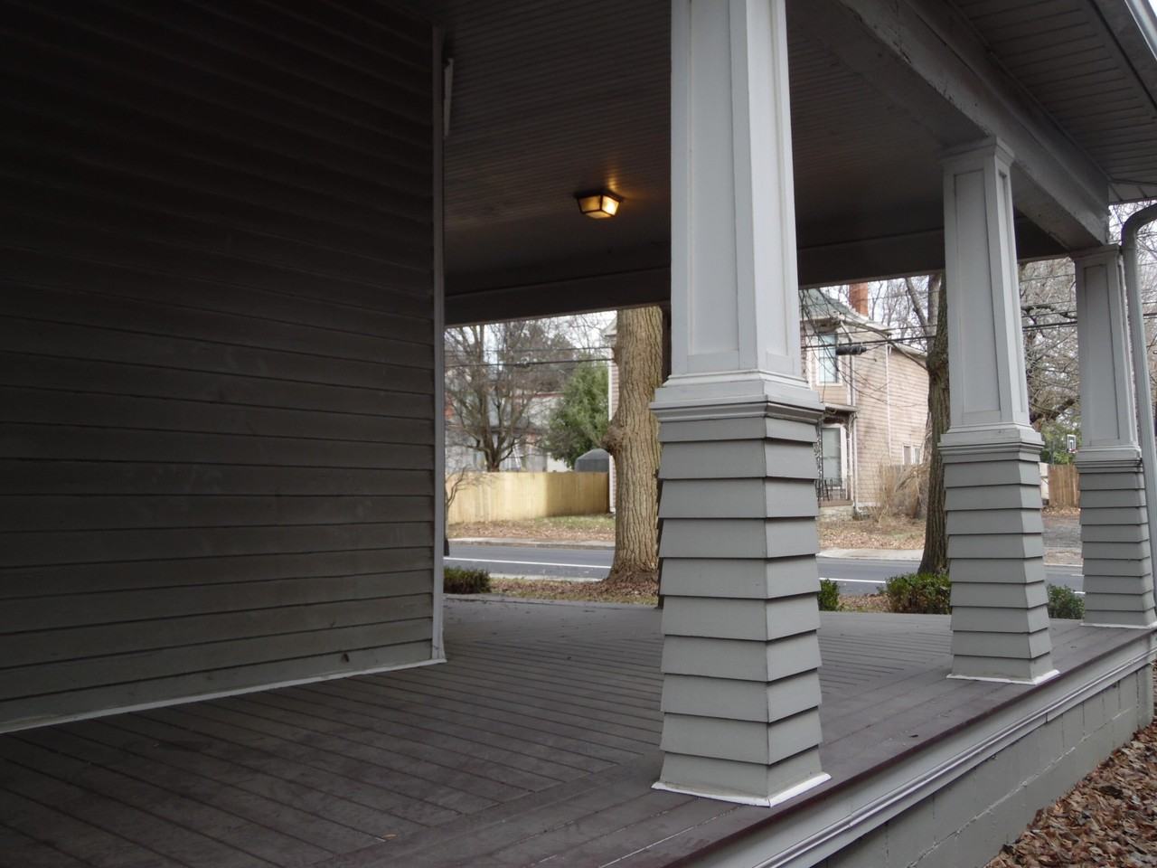 706 W Maxwell St - Photo 2 of 18