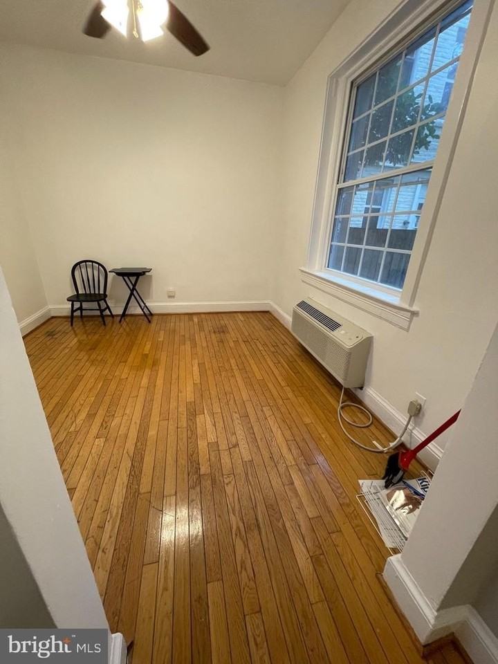 3520 W Pl Nw - Photo 5 of 23