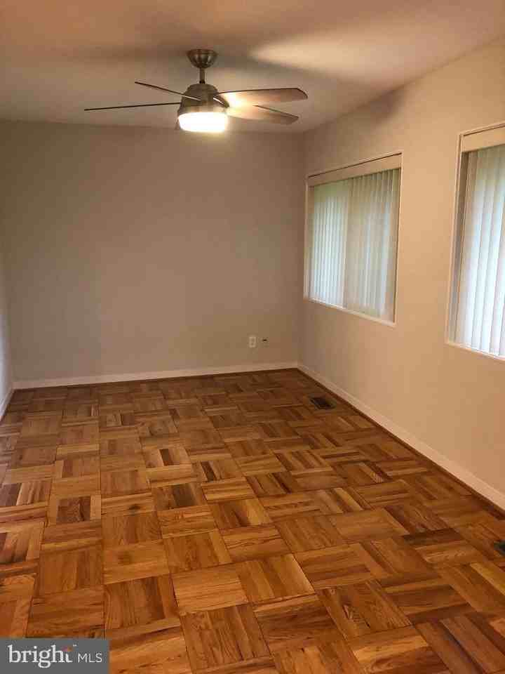 14 Stonehenge Cir - Photo 7 of 31