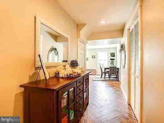 21209 Seneca Crossing Dr - Photo 2 of 13