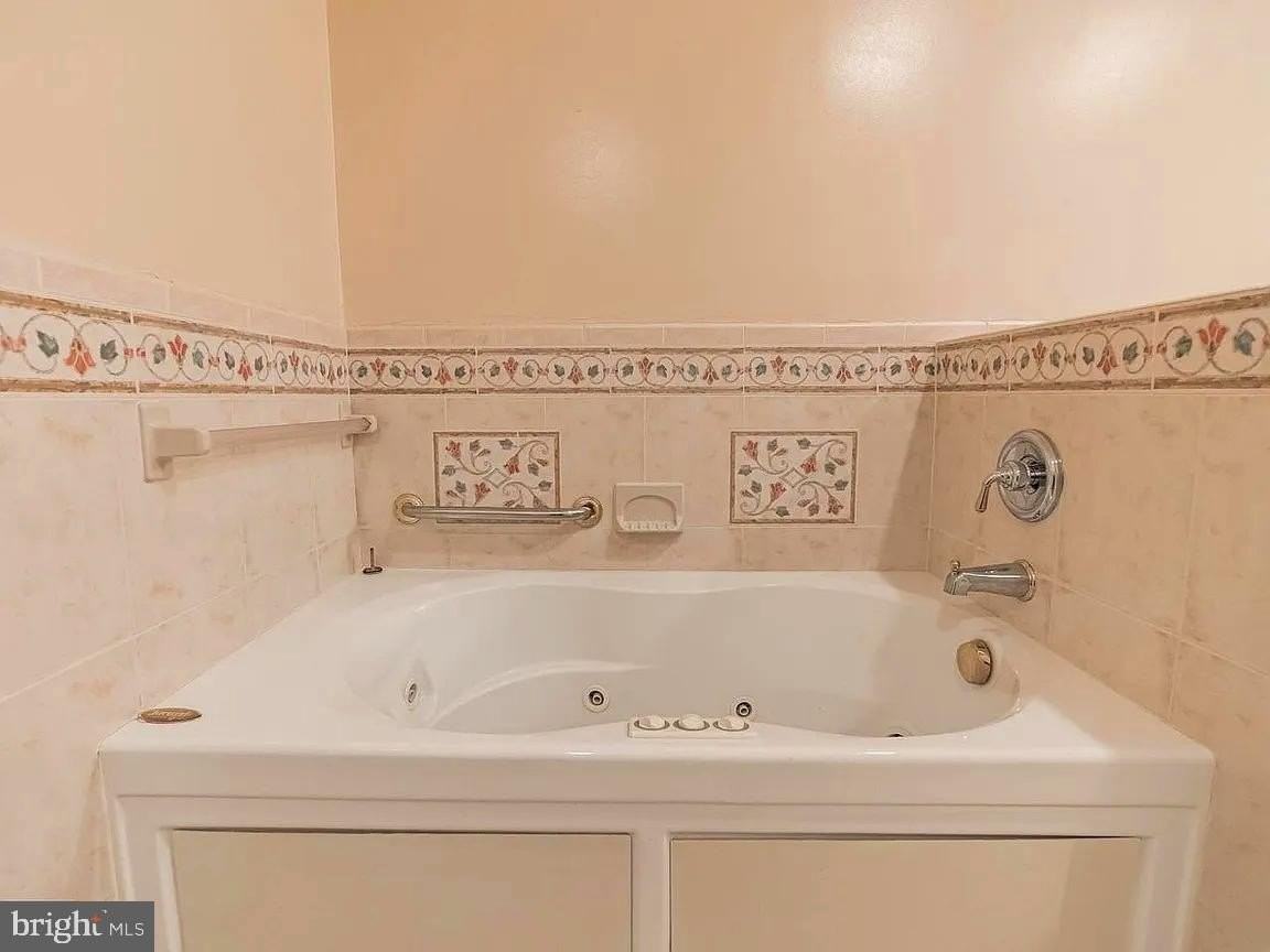 21209 Seneca Crossing Dr - Photo 7 of 13