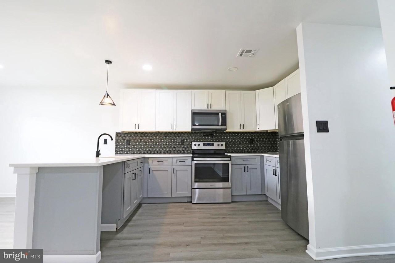 511 Corinthian Ave - Photo 4 of 7