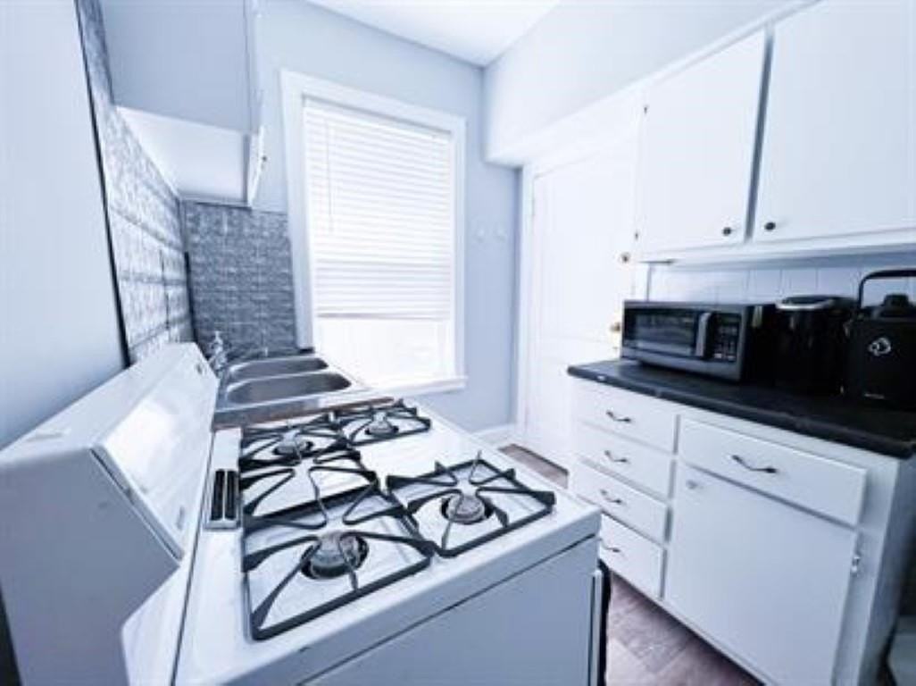 128 Stonewall St #3 - Photo 4 of 8