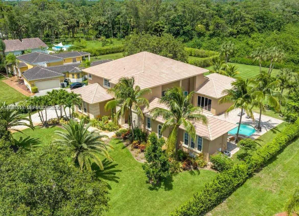 5960 Nw 79th Way #1 - Photo 6 of 36