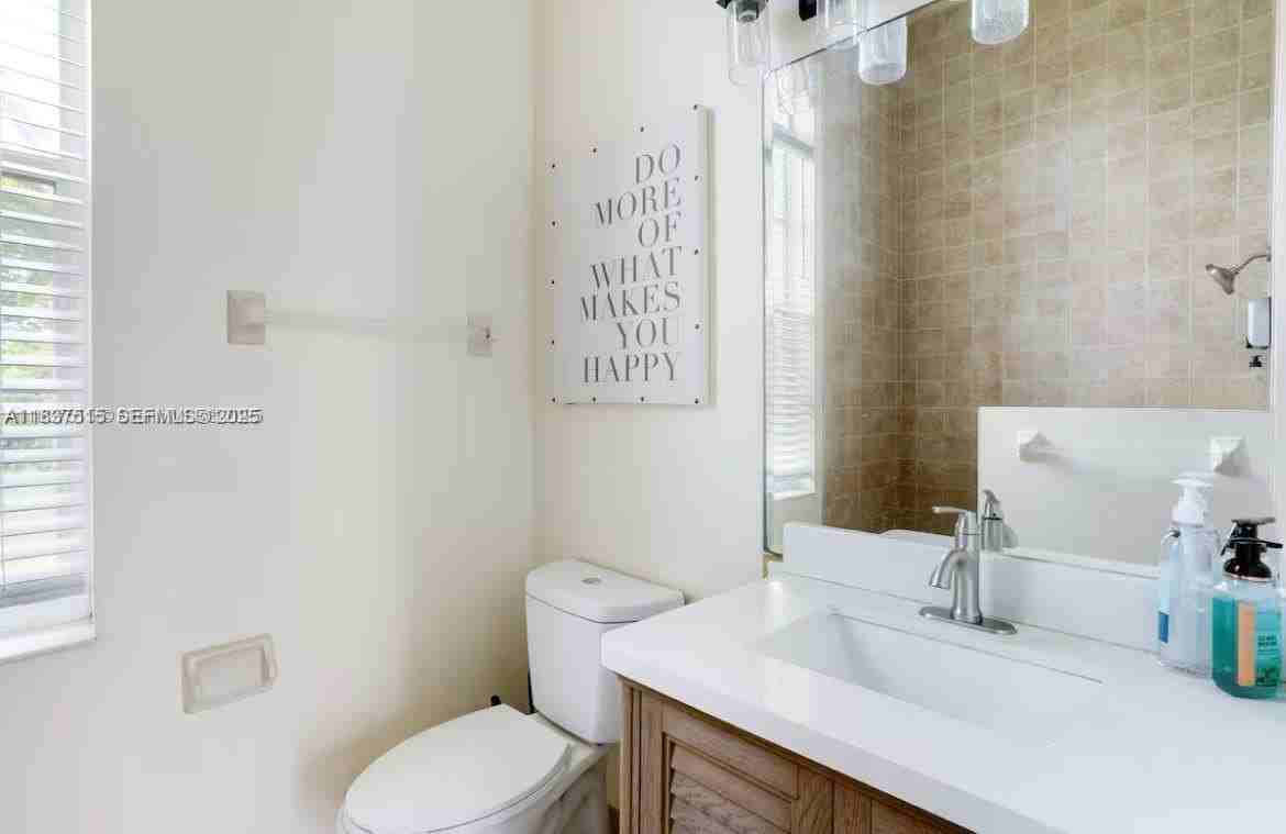 5960 Nw 79th Way #1 - Photo 7 of 36