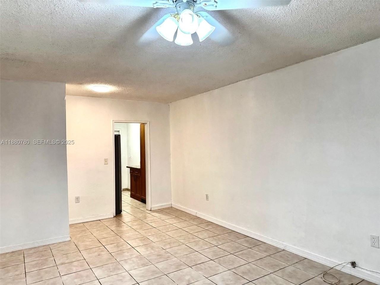 3401 Sw 9th Ter #2A - Photo 5 of 15