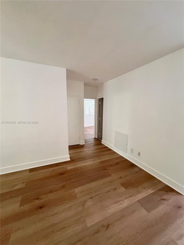 1198 Marseille Dr #4 - Photo 3 of 26