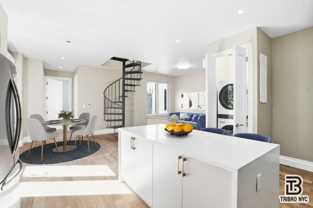 129 Russell St - Photo 1 of 1