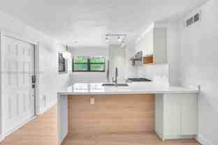 3265 Virginia St #8 - Photo 1 of 1