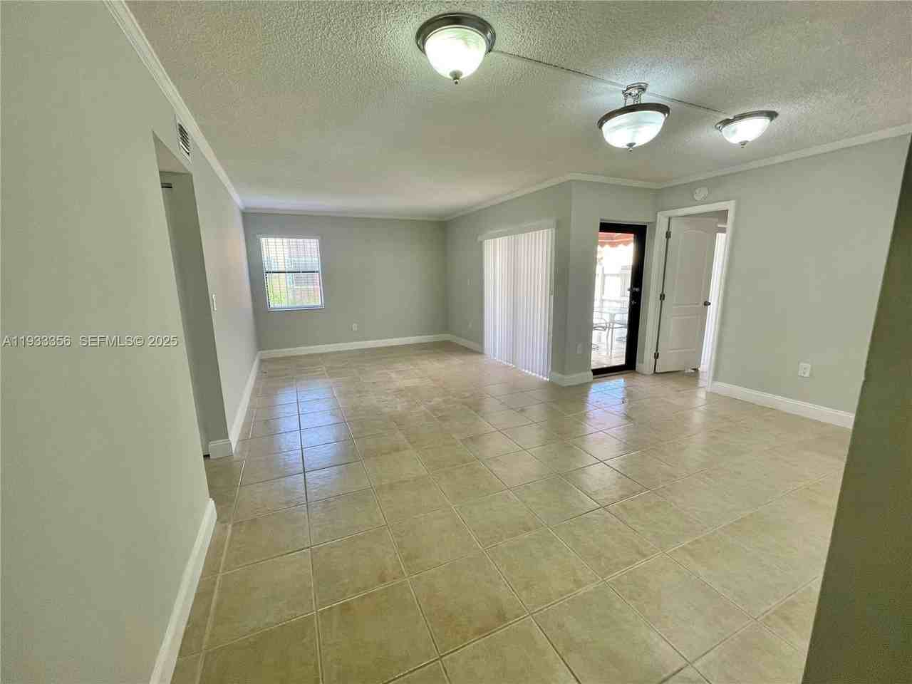 10897 Nw 7th St #14-29 - Photo 4 of 17