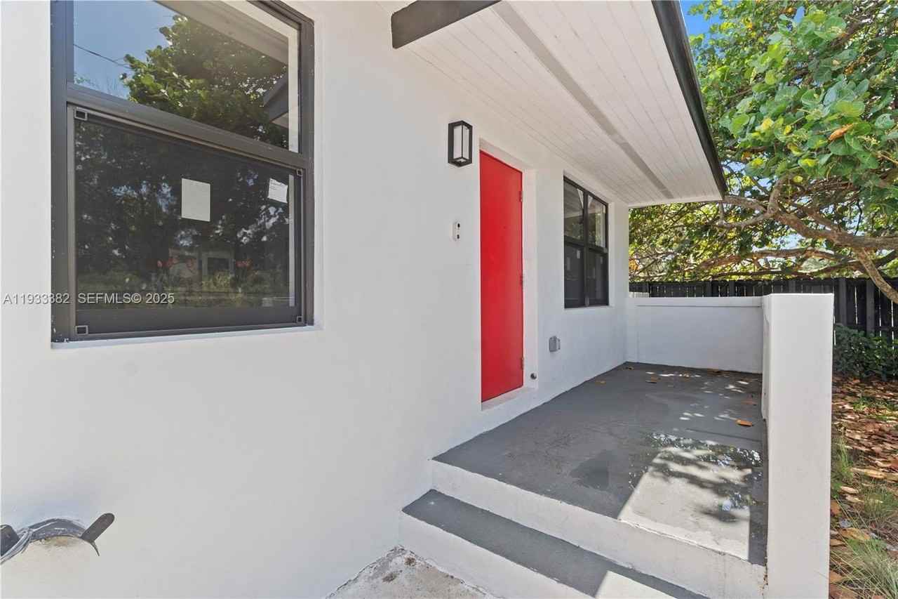 1745 Nw 151st St - Photo 2 of 30