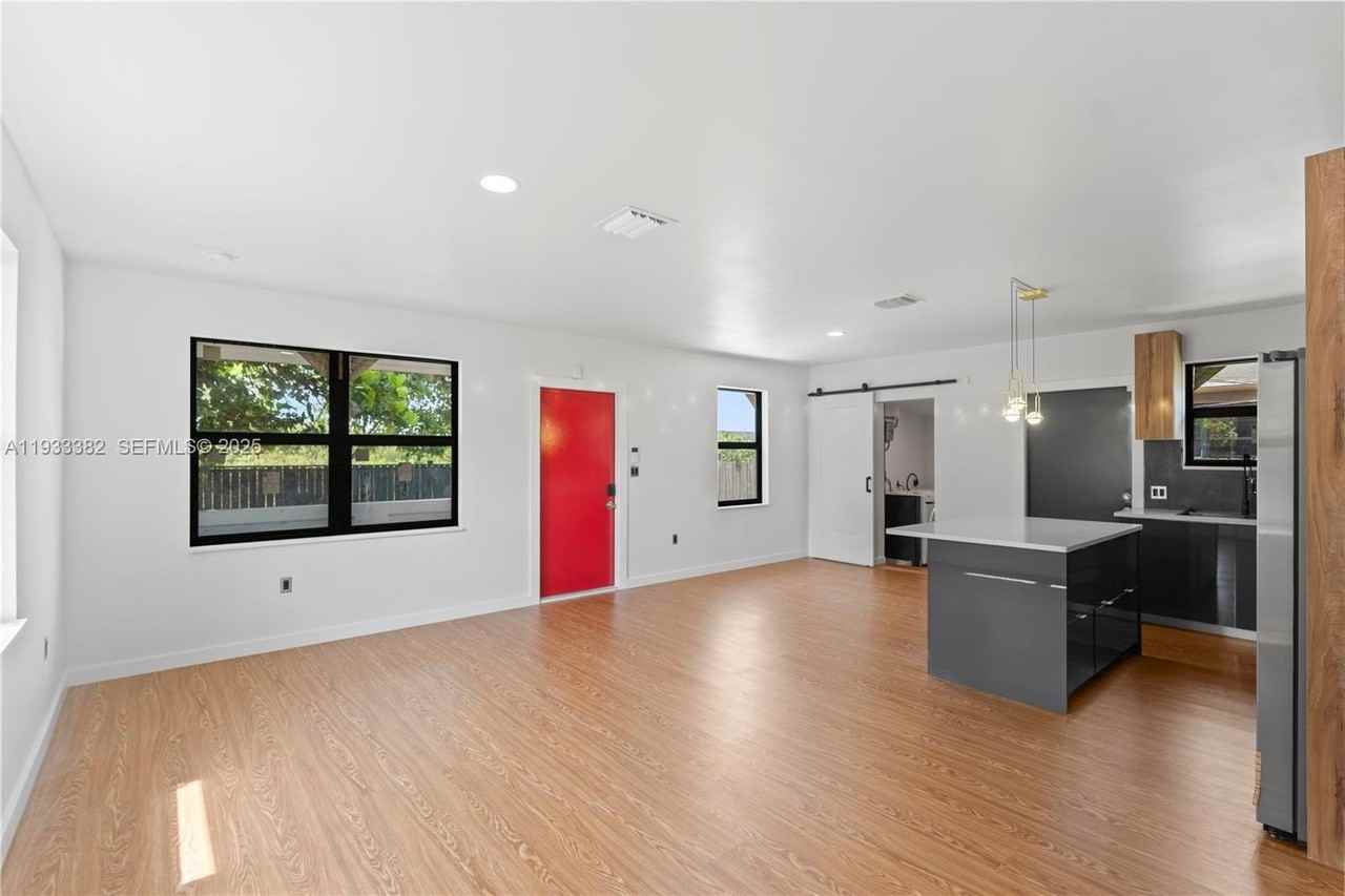 1745 Nw 151st St - Photo 3 of 30