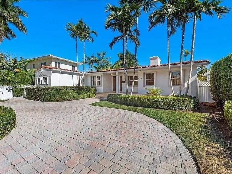 5371 N Bay Rd - Photo 2 of 31