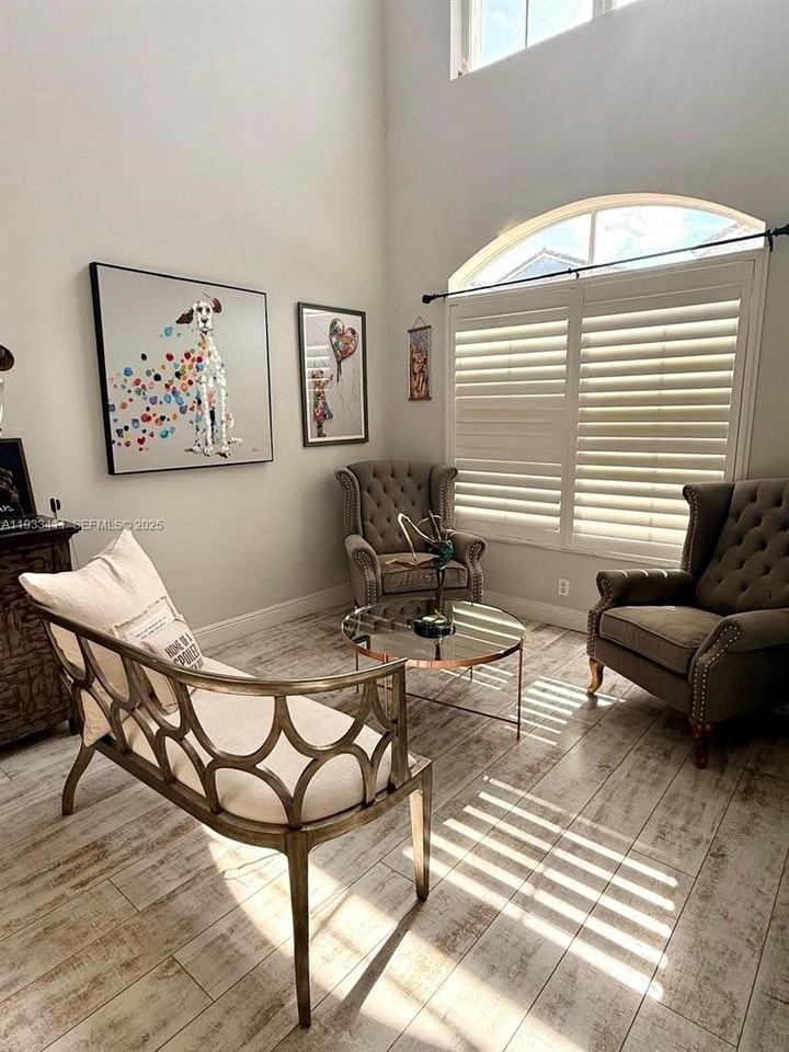 3729 Sw 51st St #0 - Photo 6 of 50