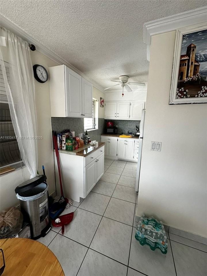 920 Sw 11th Ave #11D - Photo 3 of 12