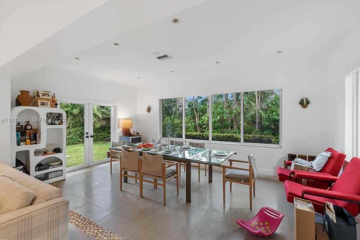 1230 96th St - Photo 3 of 16