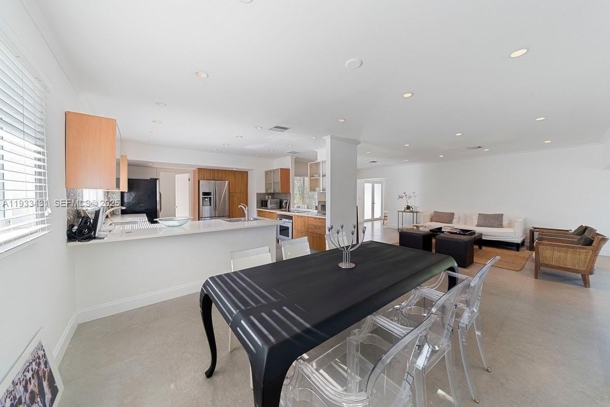 1230 96th St - Photo 4 of 16