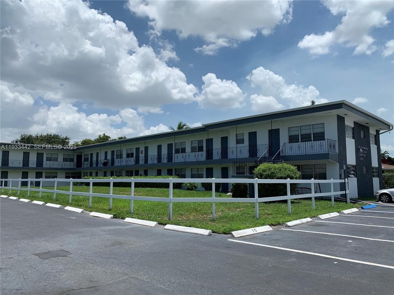 2300 Pierce St #3 - Photo 2 of 16