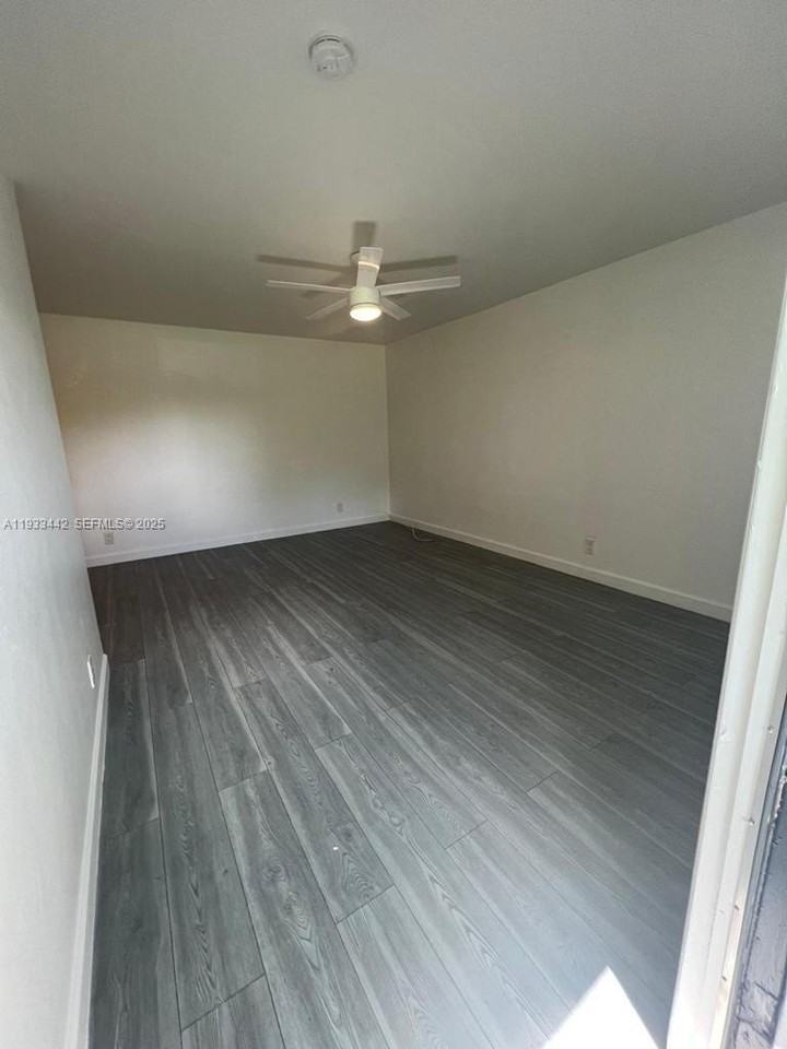 2300 Pierce St #3 - Photo 6 of 16