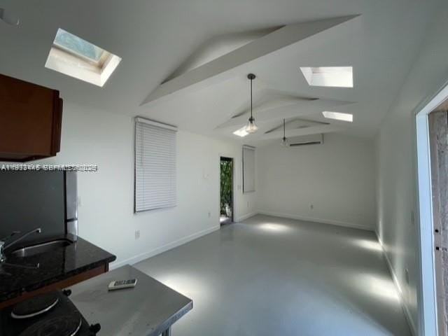 118 Nw 24th St #2 - Photo 6 of 18