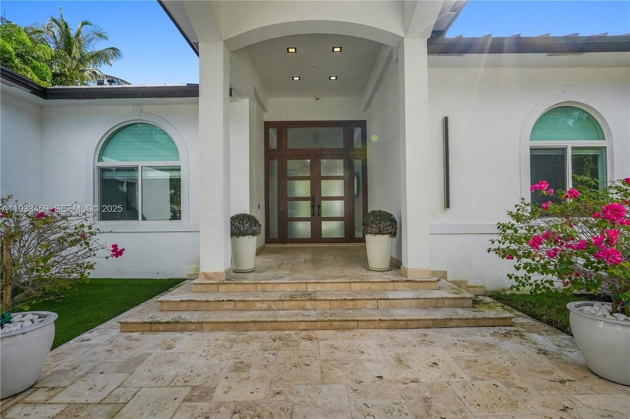 7780 Sw 110th St - Photo 3 of 45