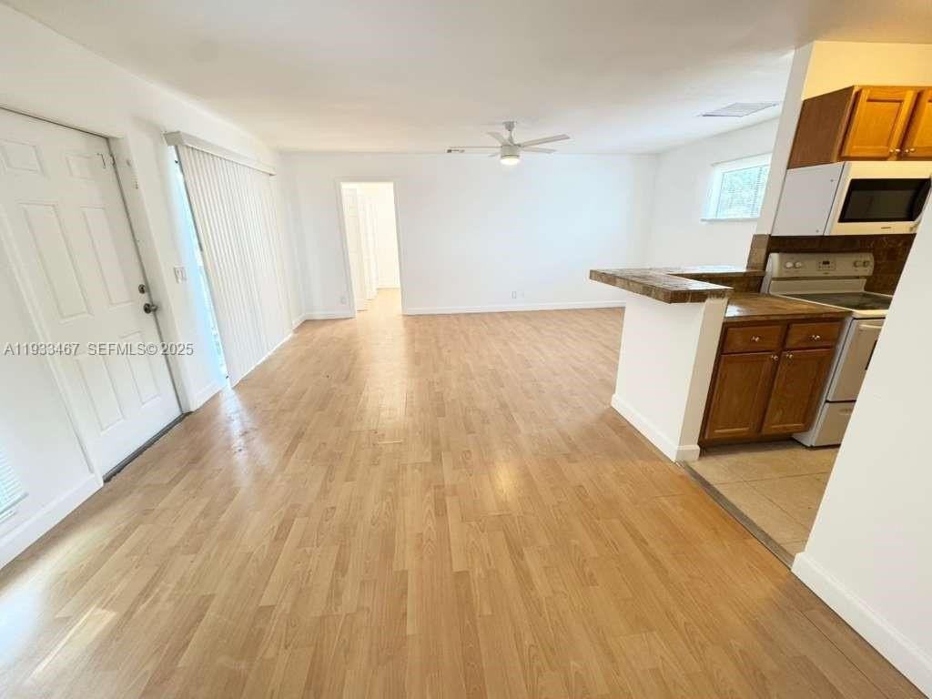 31 Crossings Cir #G - Photo 5 of 36