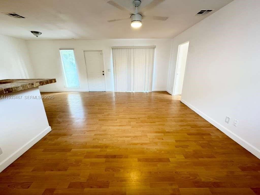 31 Crossings Cir #G - Photo 6 of 36