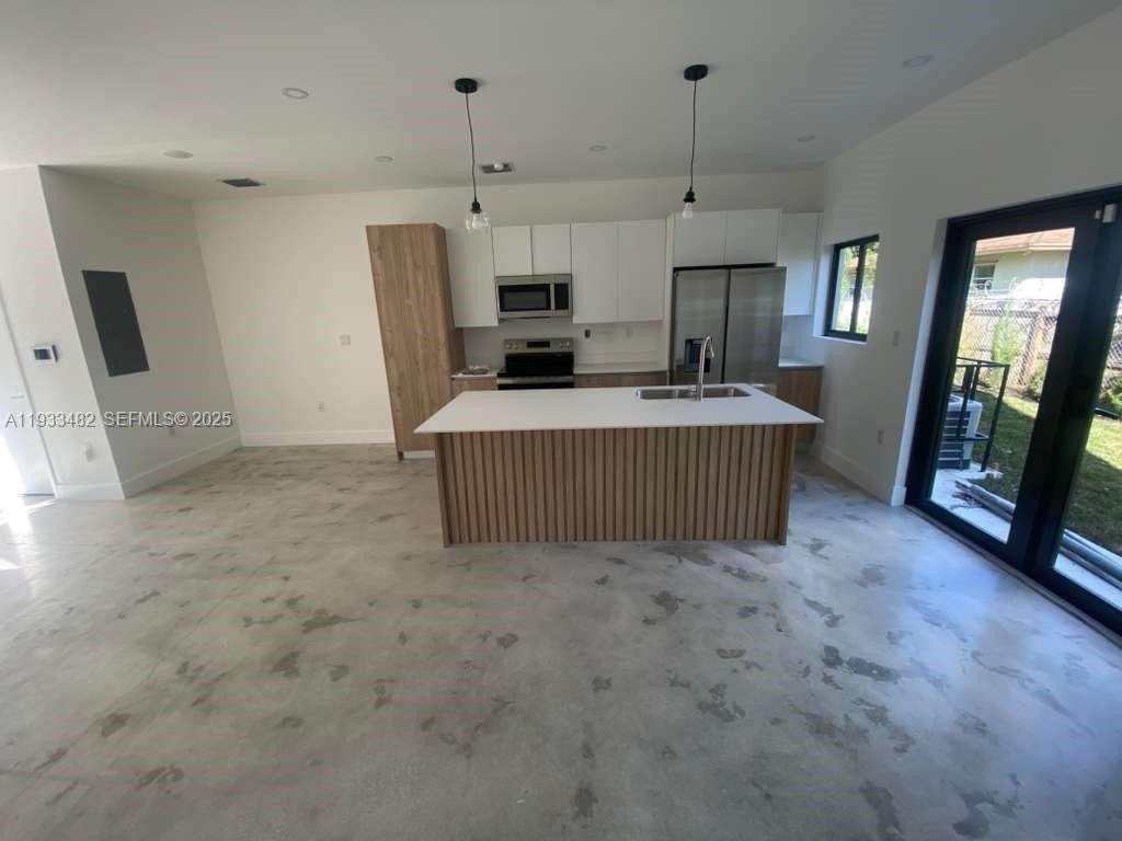 6233 Nw 20th Ave #A - Photo 6 of 23