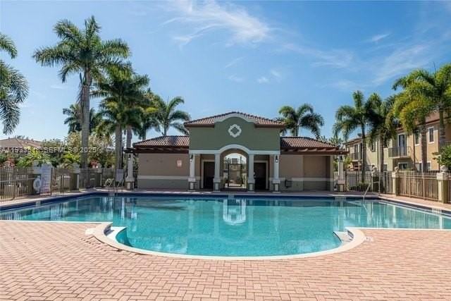 448 Ne 21st Ave - Photo 3 of 29