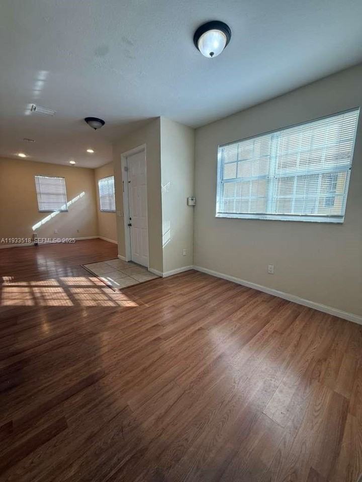 448 Ne 21st Ave - Photo 6 of 29