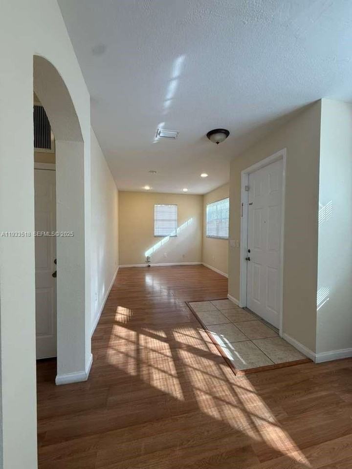 448 Ne 21st Ave - Photo 7 of 29