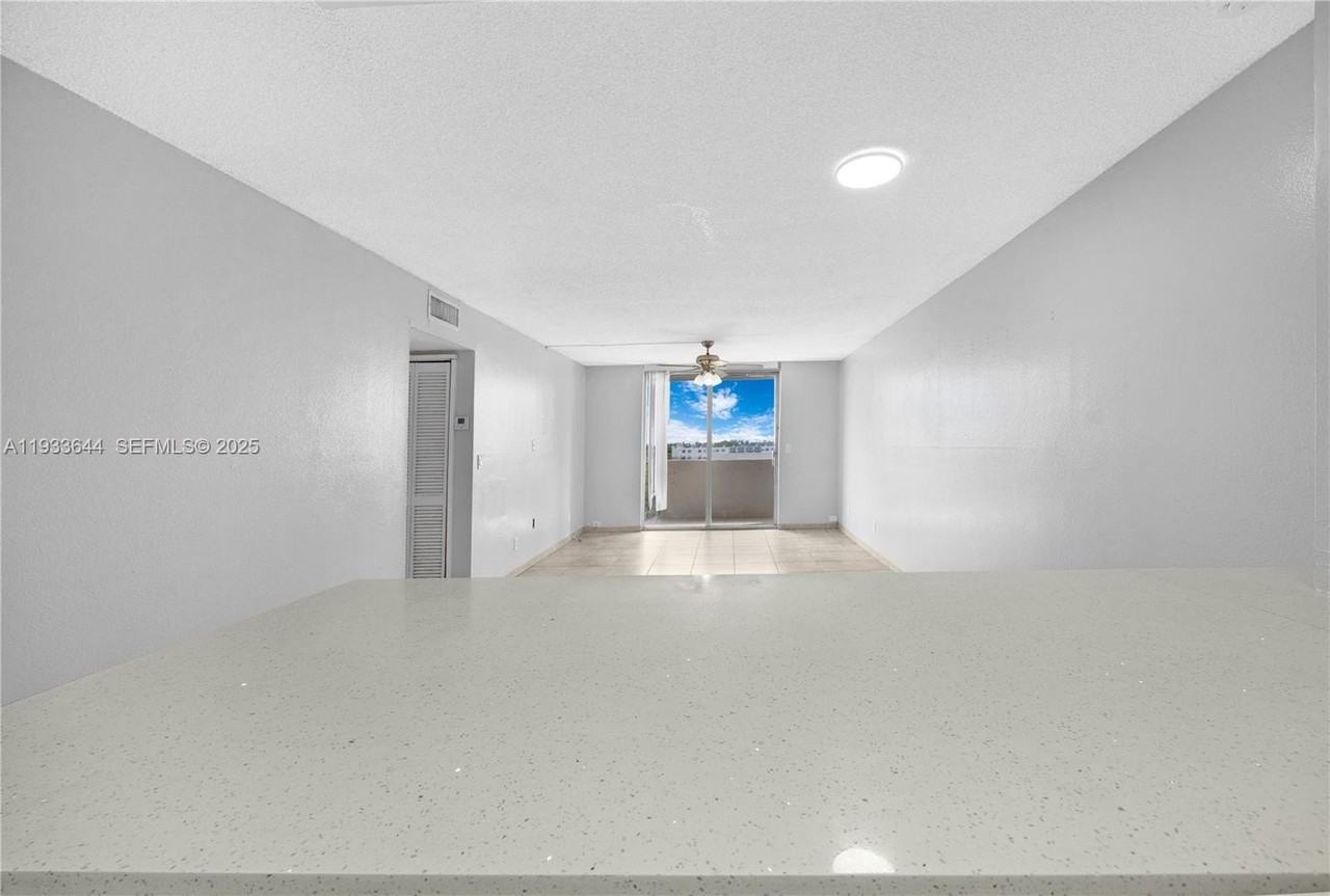 1750 W 46th St #544 - Photo 6 of 44