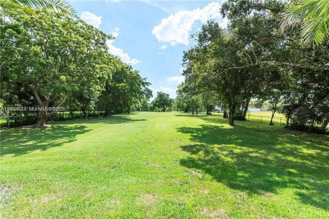 224 E Acre Dr - Photo 4 of 31