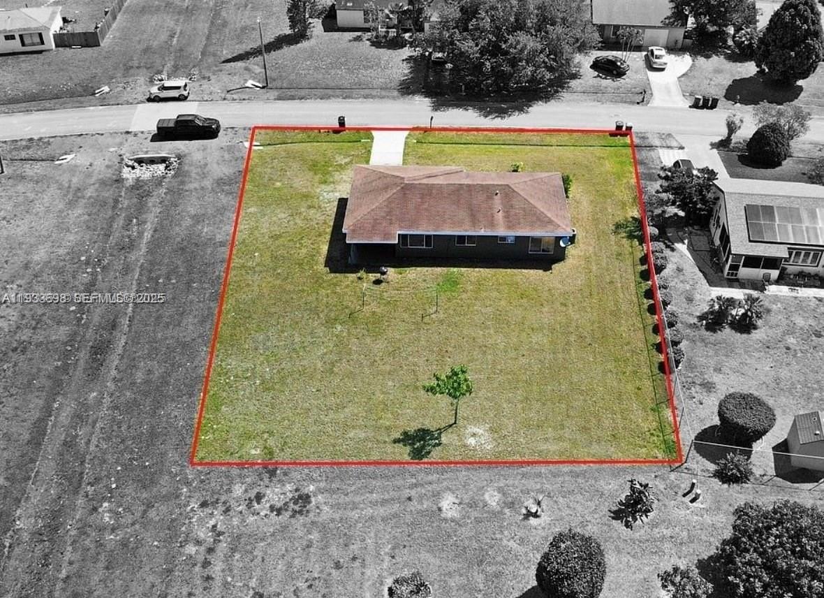 250 Sw Homeland Rd #0 - Photo 3 of 20