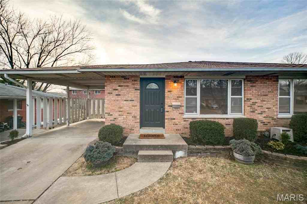 10235 Jeffleigh Ln - Photo 3 of 33