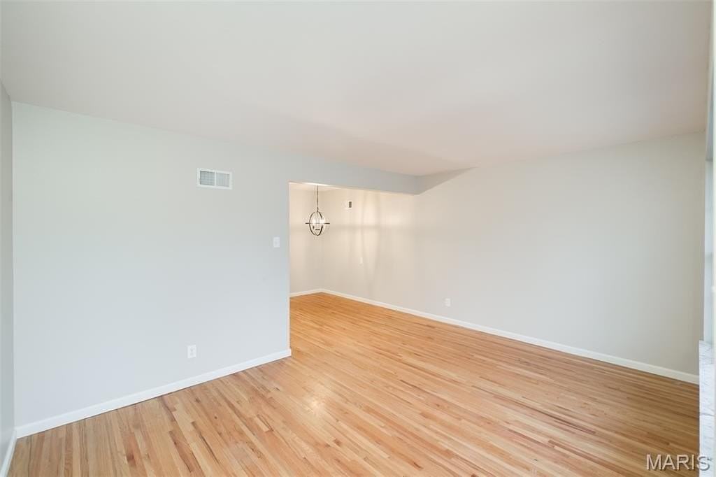 10235 Jeffleigh Ln - Photo 7 of 33