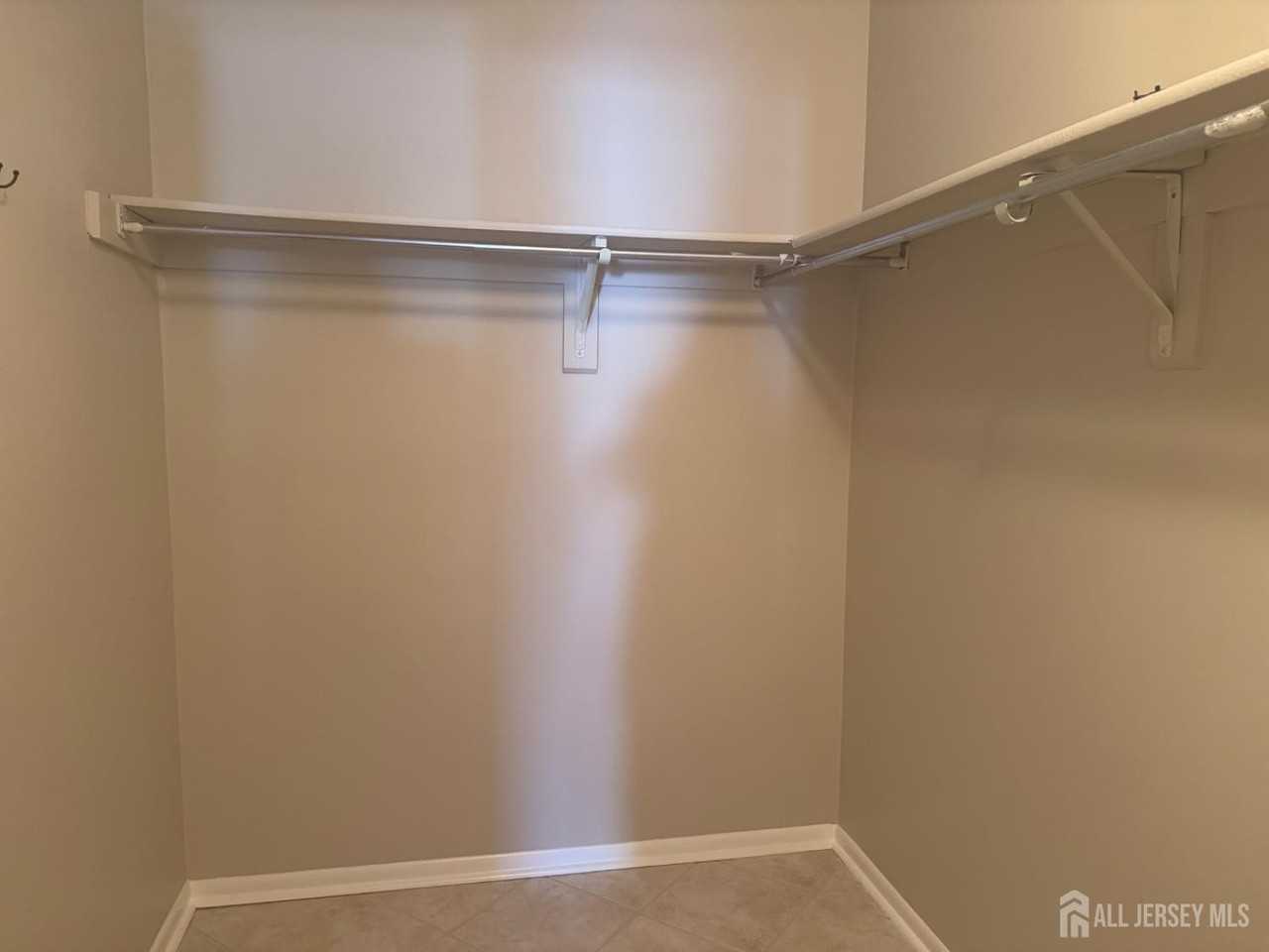 256 Willowbrook Dr - Photo 3 of 11