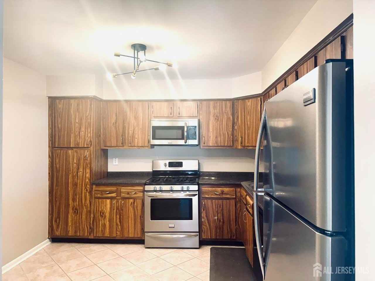 256 Willowbrook Dr - Photo 5 of 11