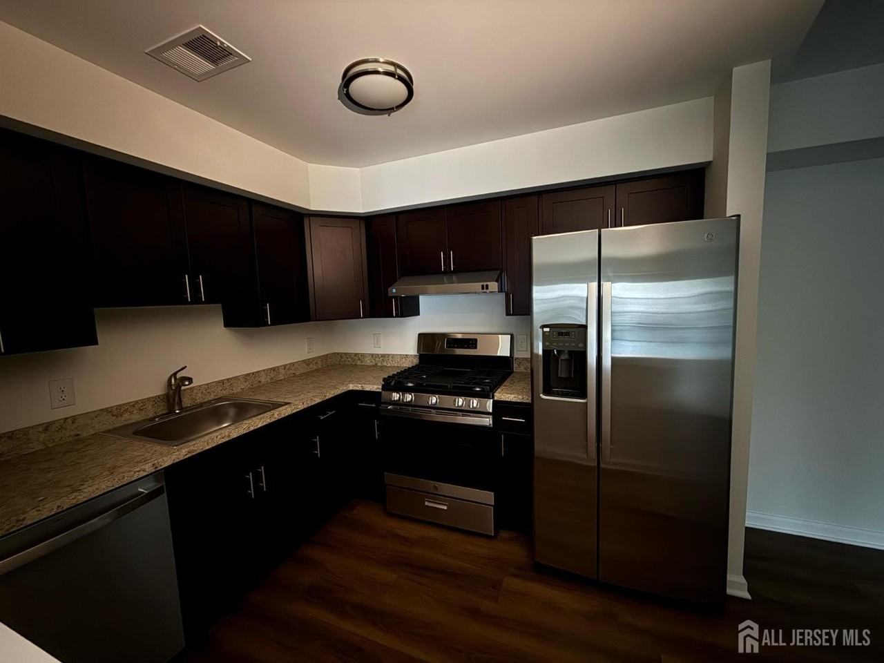 1225 Waterford Dr - Photo 6 of 9