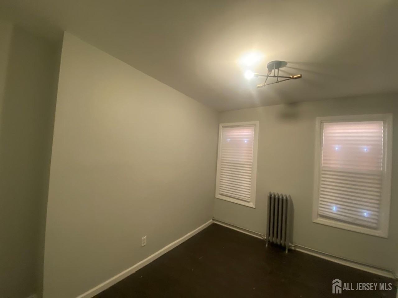 148 Jones Ave - Photo 7 of 9