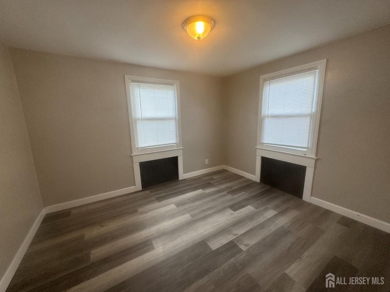 97 Welton St - Photo 4 of 4