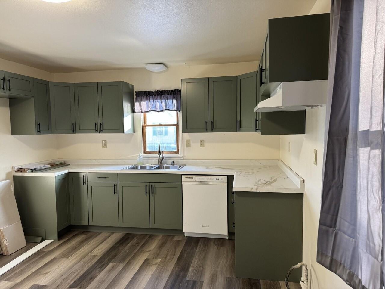 4602 17th St - Photo 3 of 12