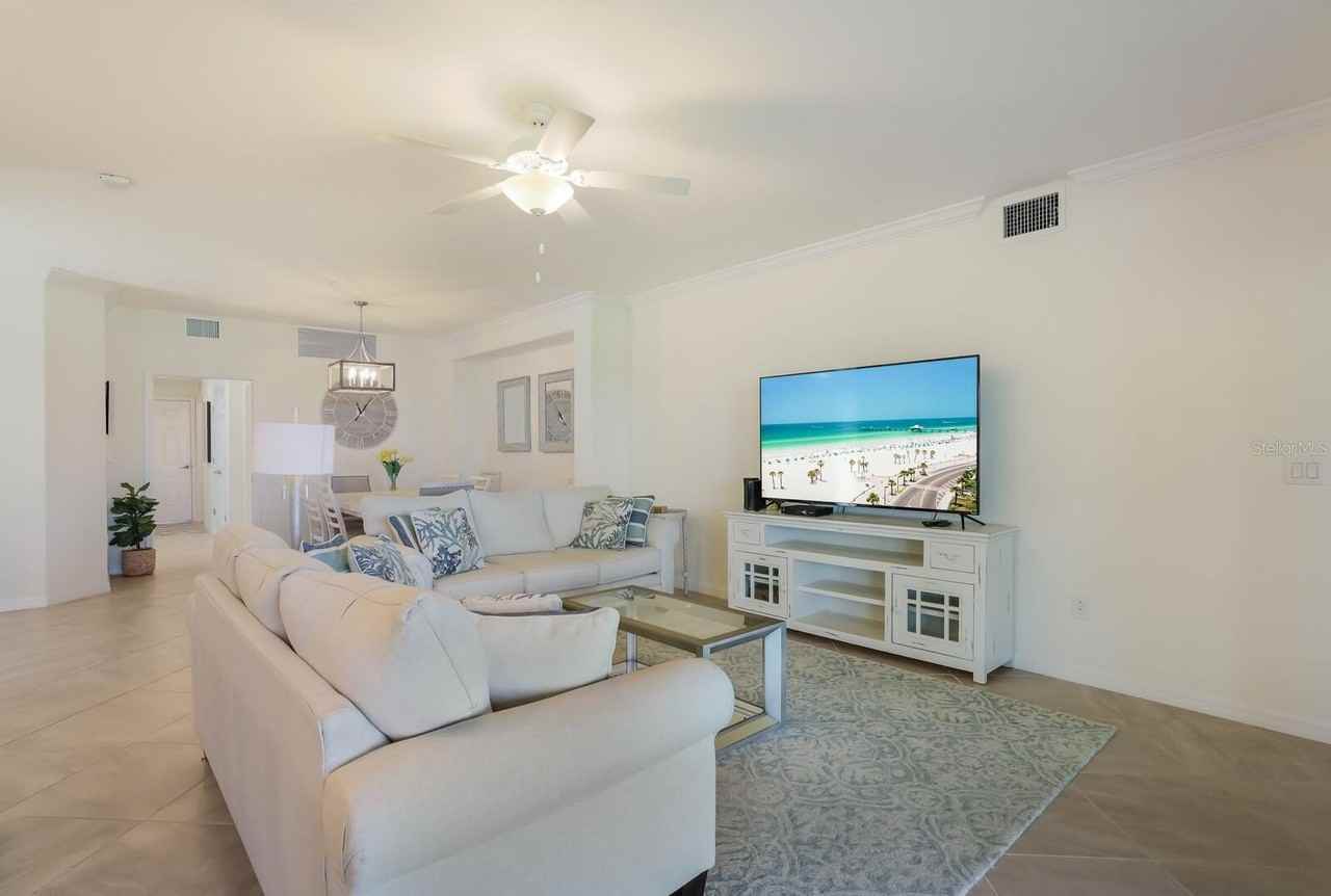 18017 Gawthrop Dr #104 - Photo 7 of 50