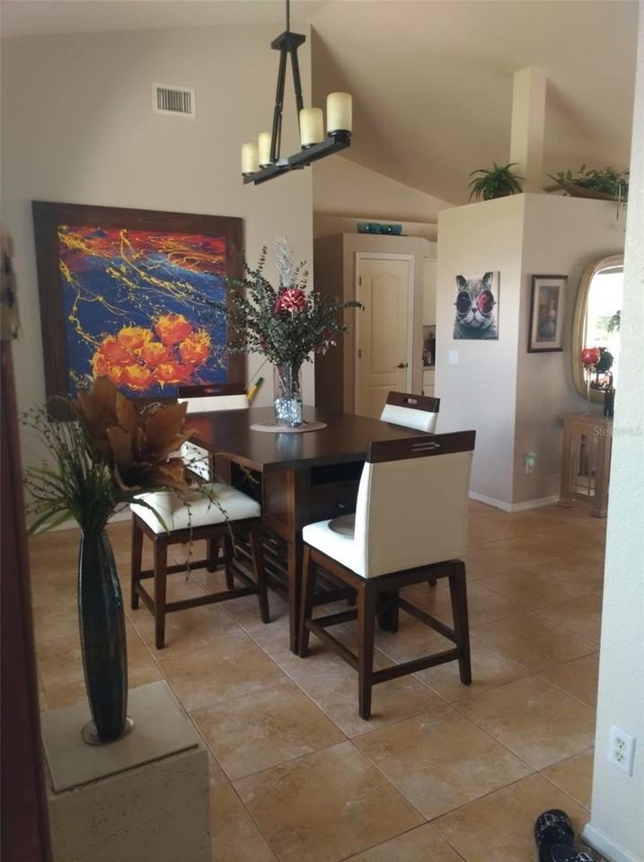 404 Hazel Cir - Photo 5 of 26