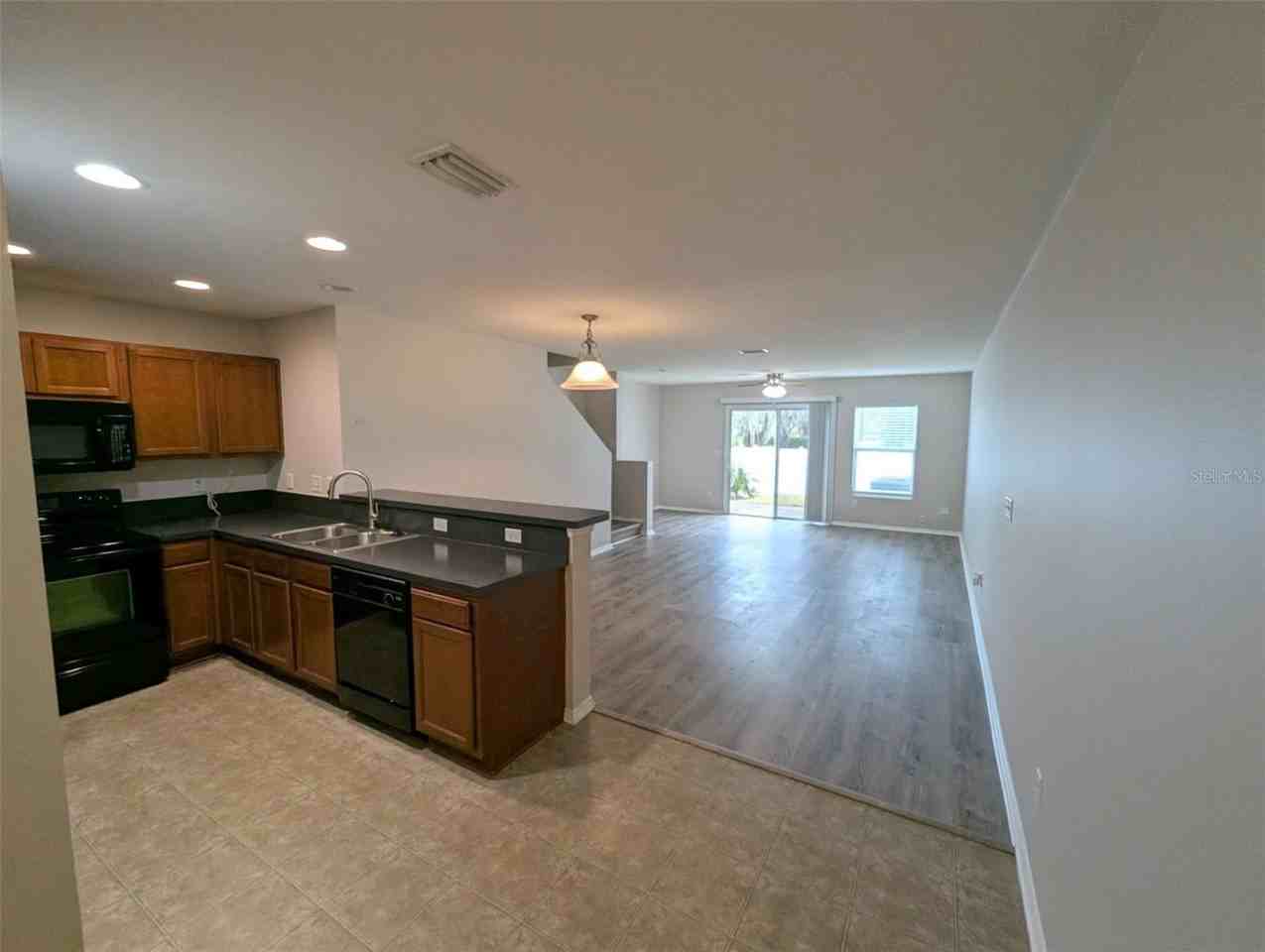 277 Michelangelo Pl - Photo 4 of 11