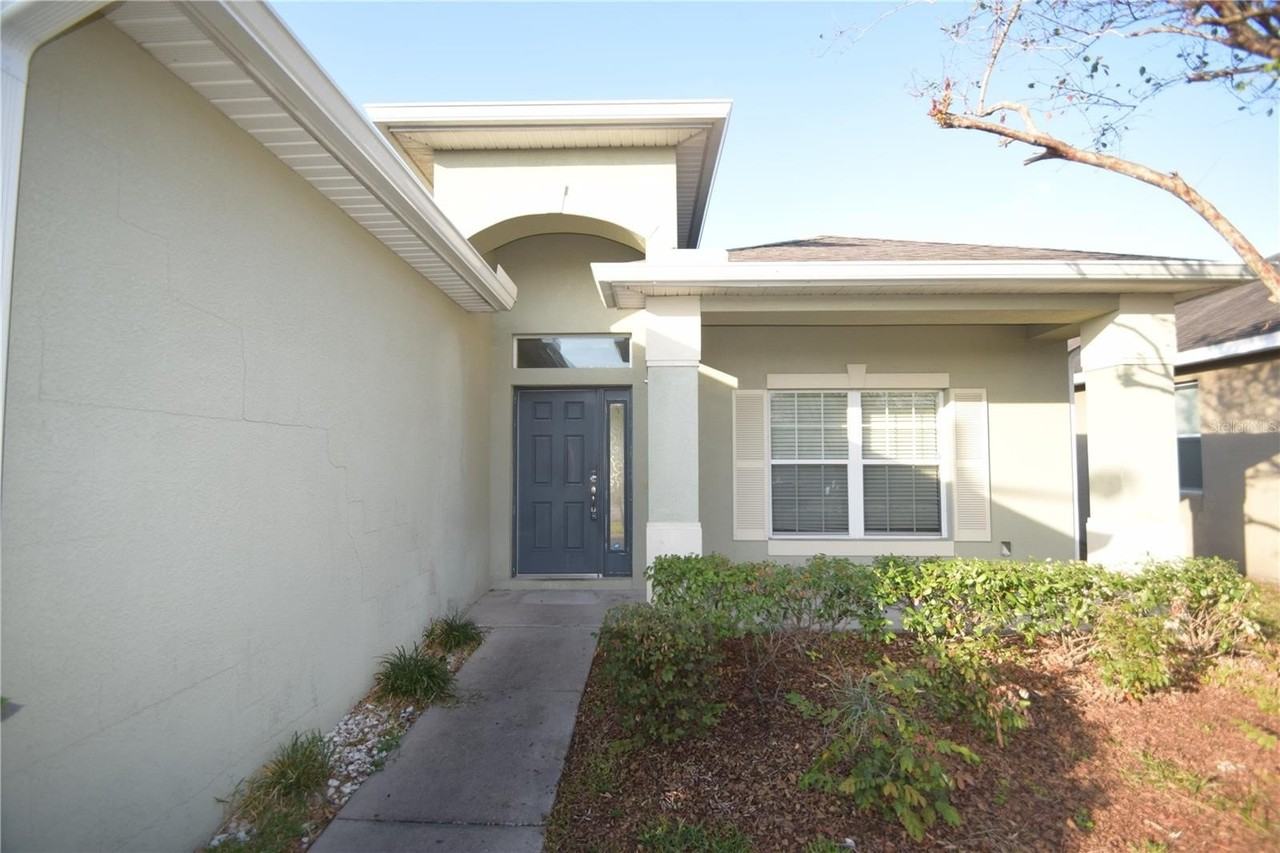 823 Krenson Woods Ln - Photo 3 of 32