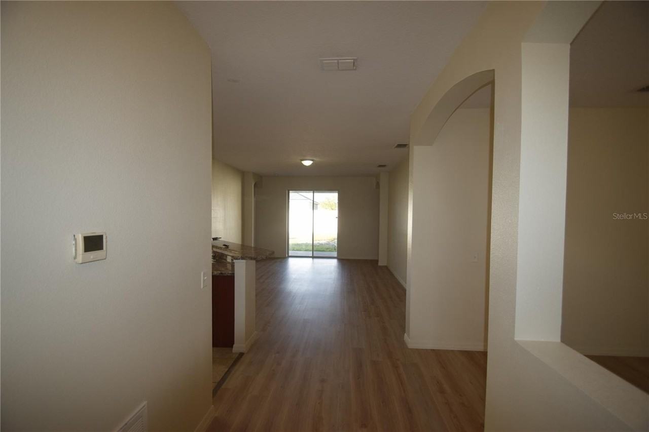 823 Krenson Woods Ln - Photo 4 of 32