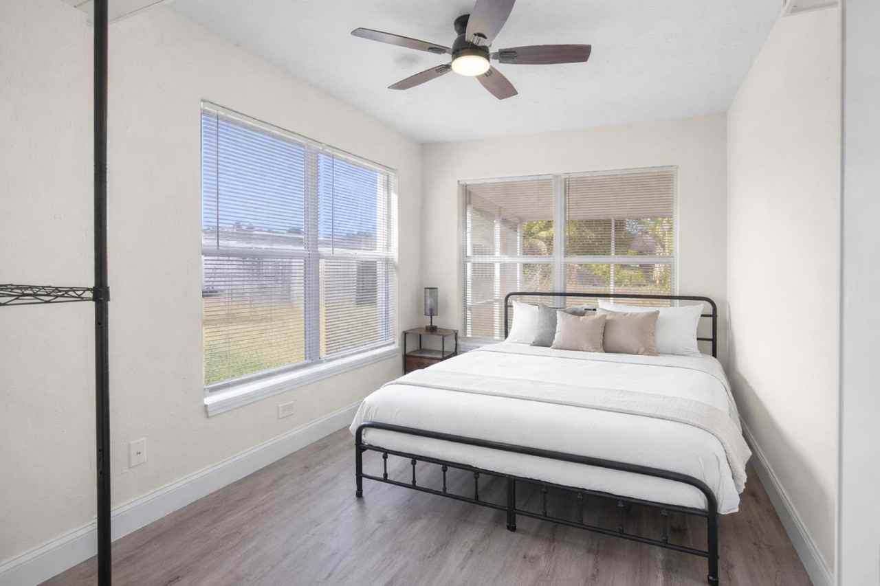 Aldridge Ave - Photo 5 of 16